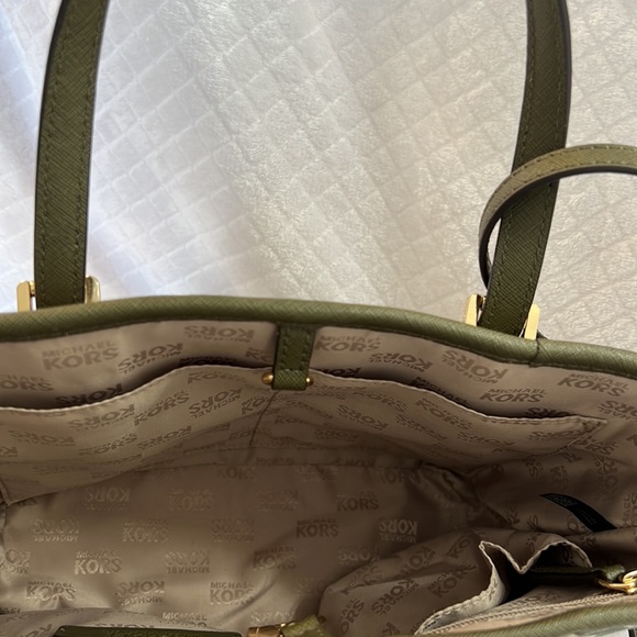 Michael Kors purse and wallet combo. - Picture 7 of 15